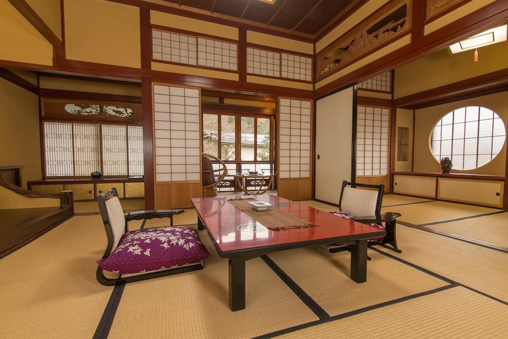 胡蝶 小松