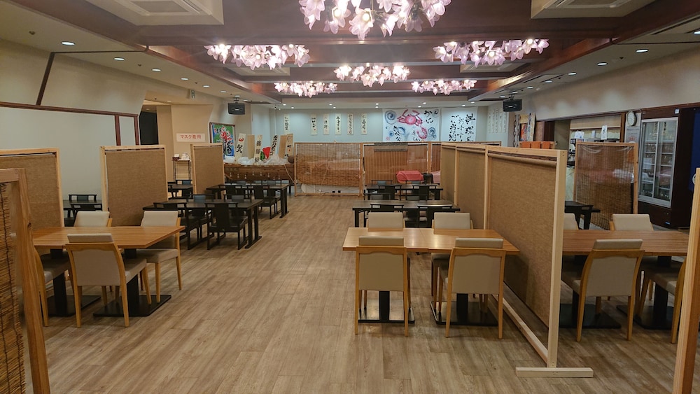 雄山閣 小松