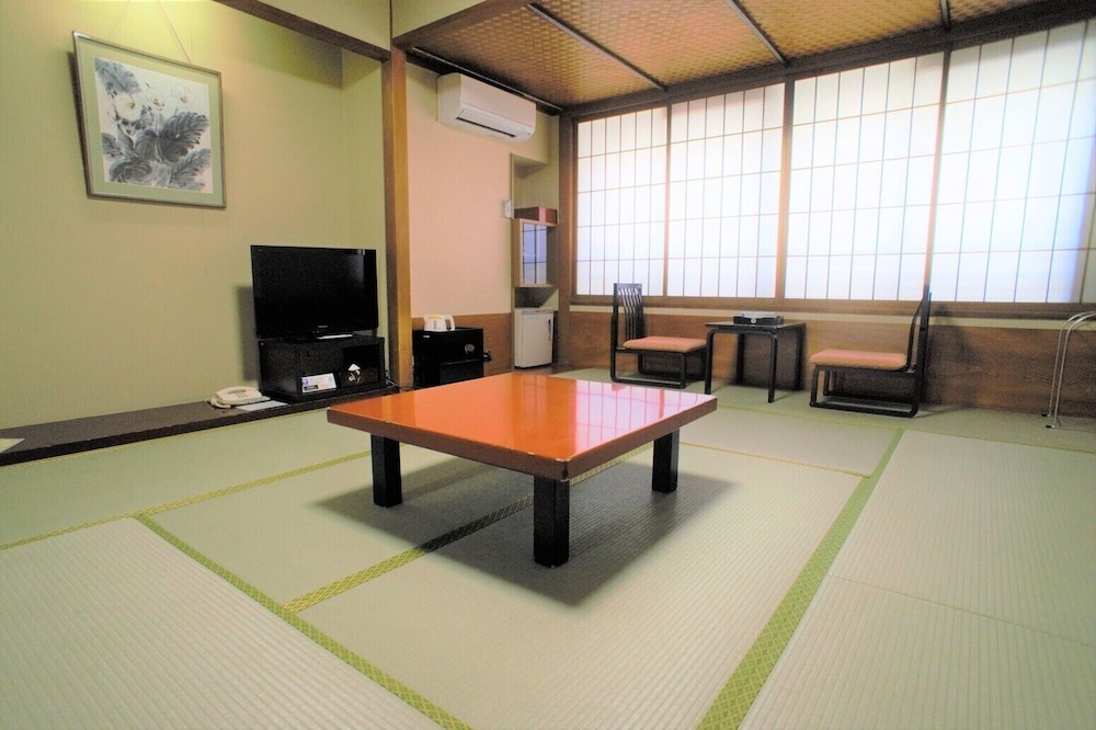 雄山閣 小松