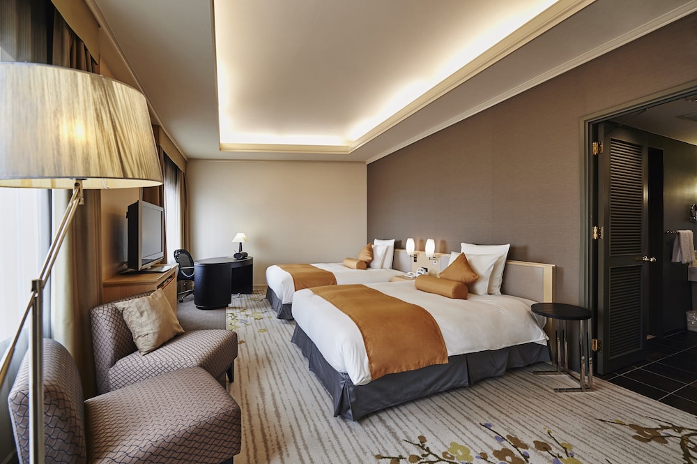 ANA クラウンプラザホテル金沢 IHG ホテル 小松