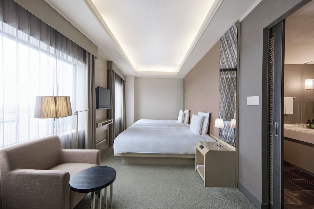 ANA クラウンプラザホテル金沢 IHG ホテル 小松
