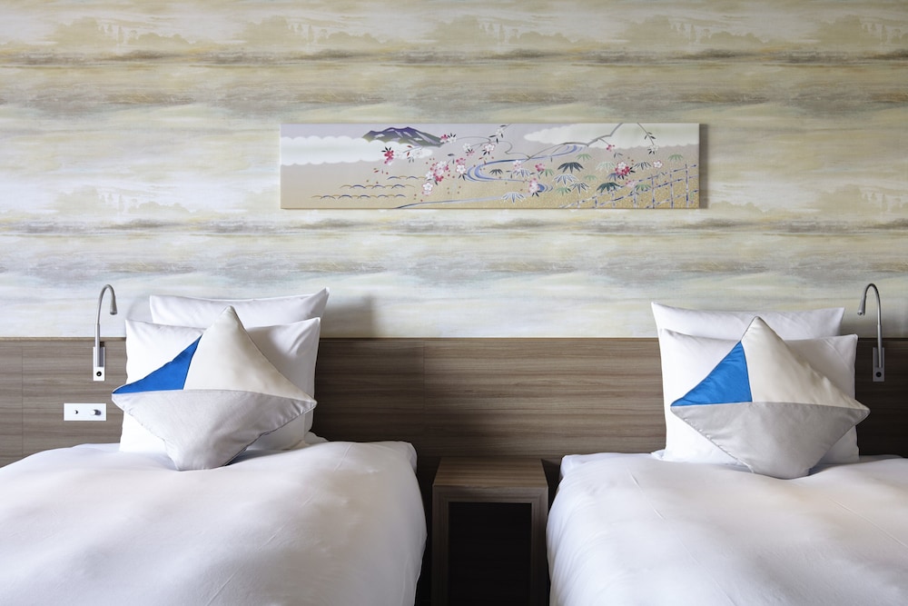 ANA クラウンプラザホテル金沢 IHG ホテル 小松