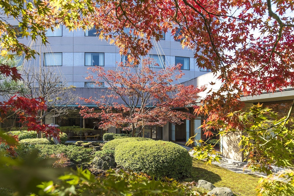 ANA クラウンプラザホテル金沢 IHG ホテル 小松