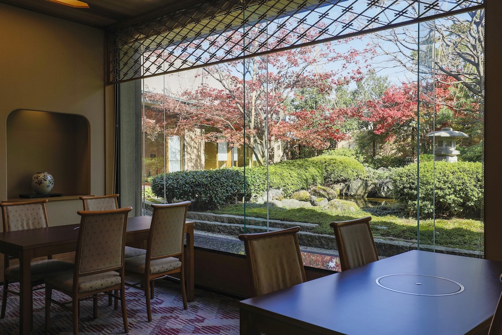 ANA クラウンプラザホテル金沢 IHG ホテル 小松