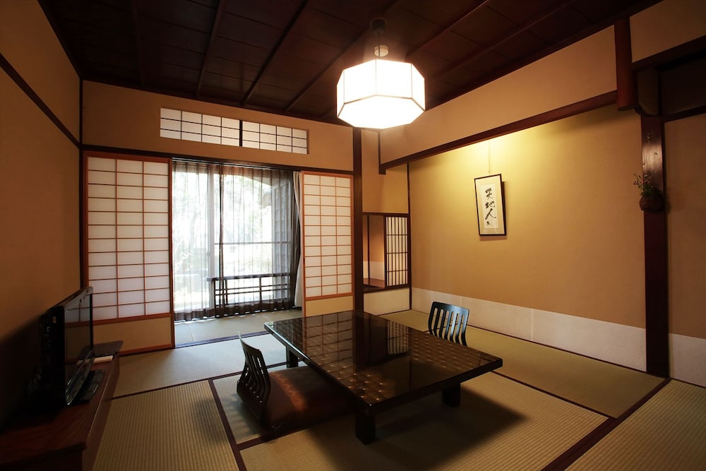 深谷温泉 元湯石屋 小松