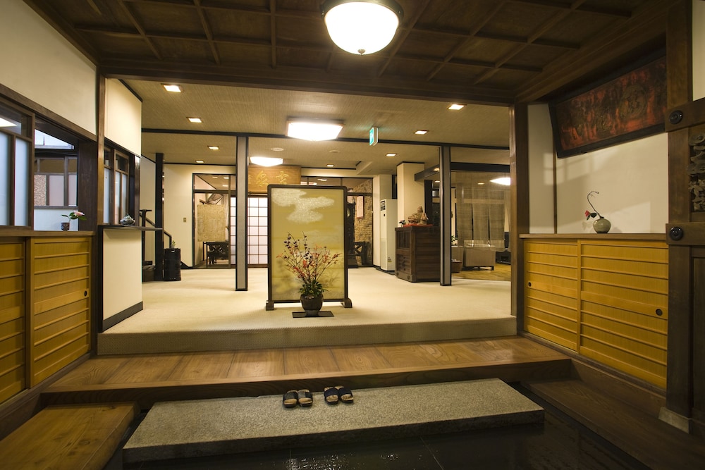深谷温泉 元湯石屋 小松