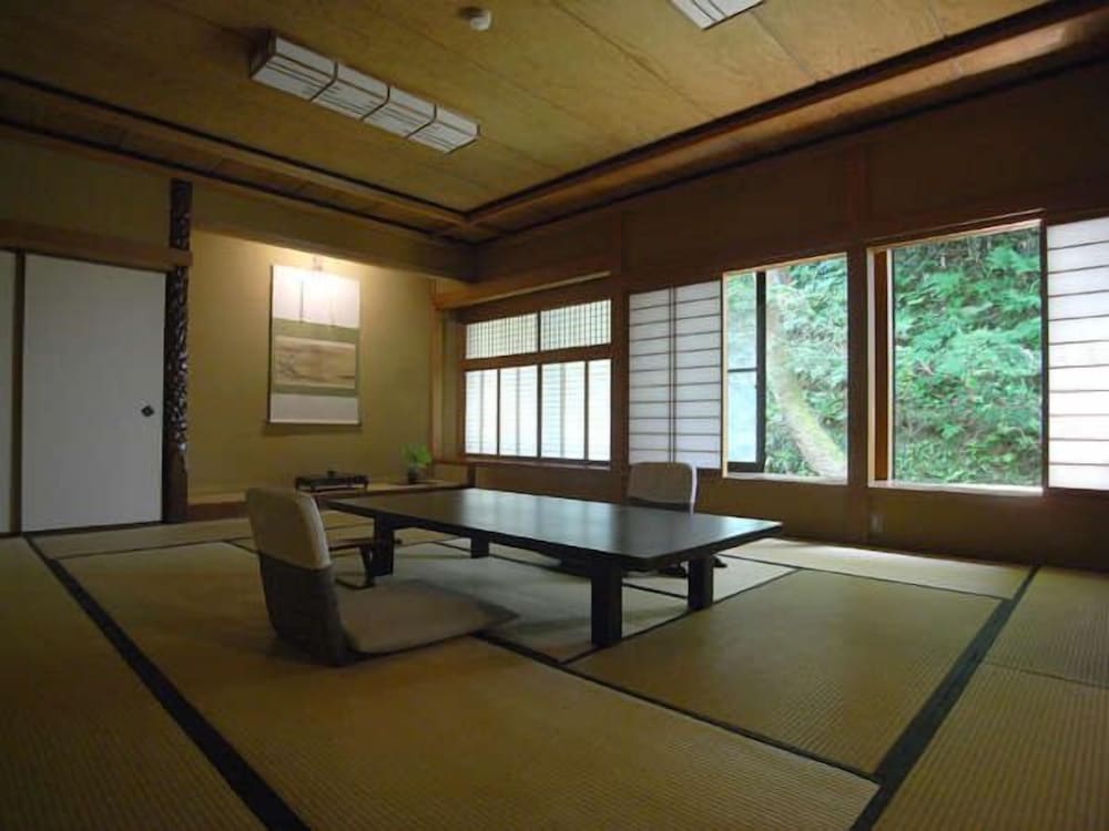 深谷温泉 元湯石屋 小松