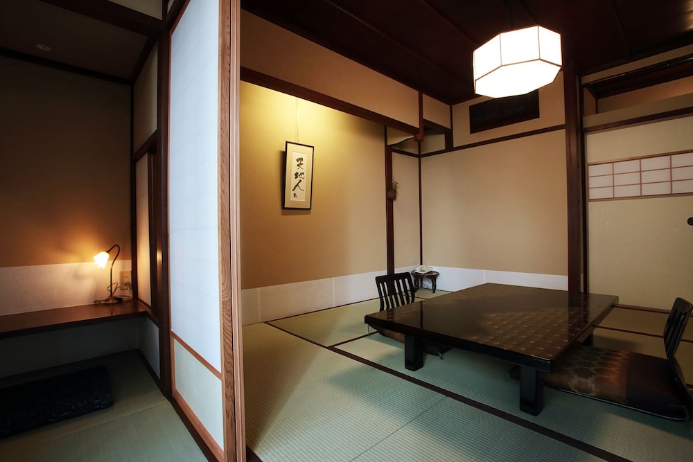 深谷温泉 元湯石屋 小松