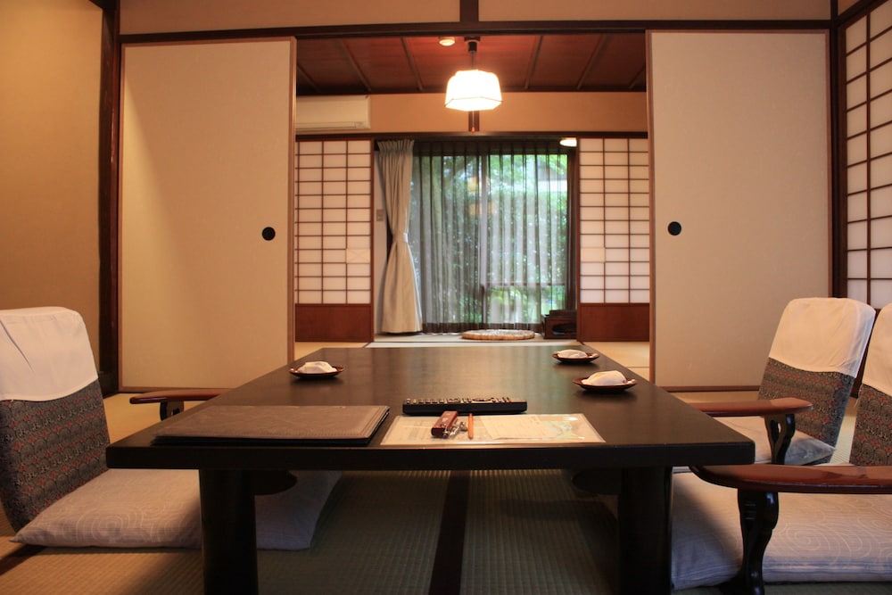 深谷温泉 元湯石屋 小松