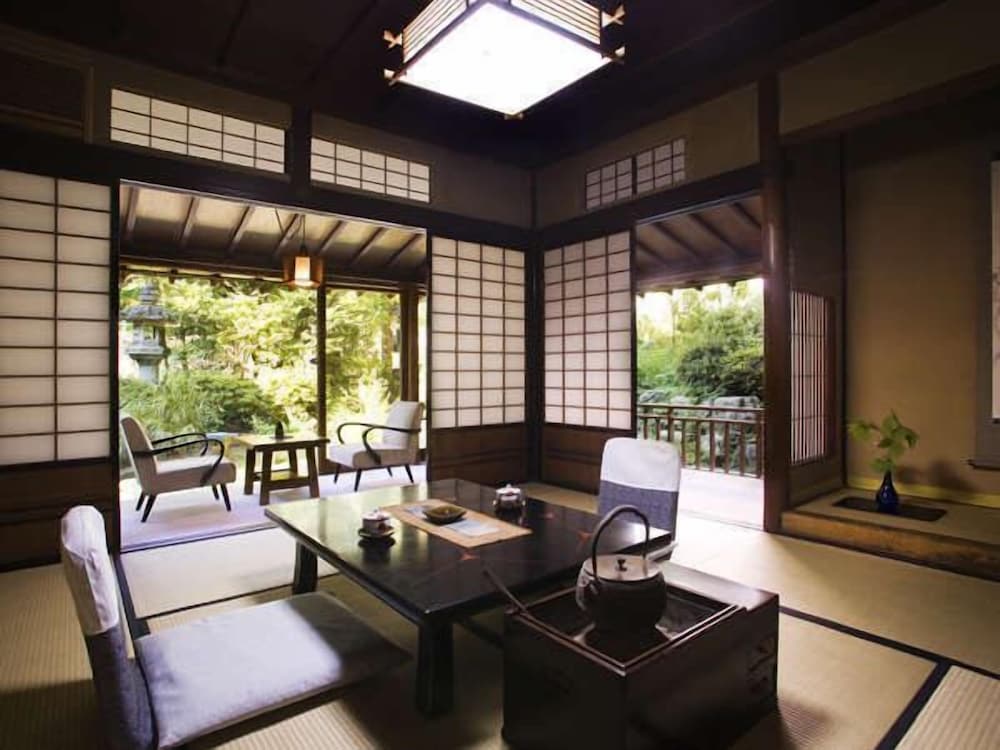 深谷温泉 元湯石屋 小松