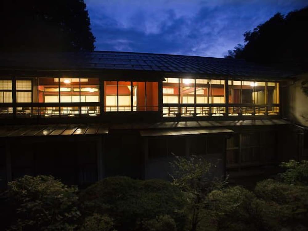 深谷温泉 元湯石屋 小松