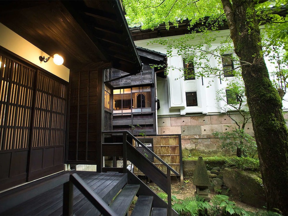 深谷温泉 元湯石屋 小松