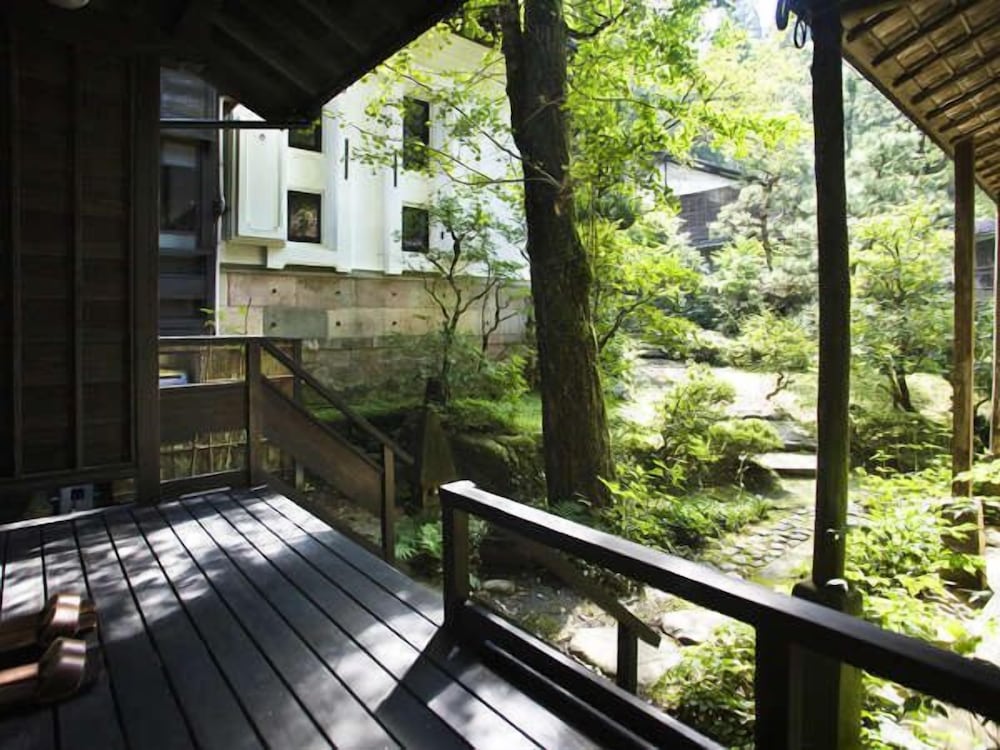 深谷温泉 元湯石屋 小松