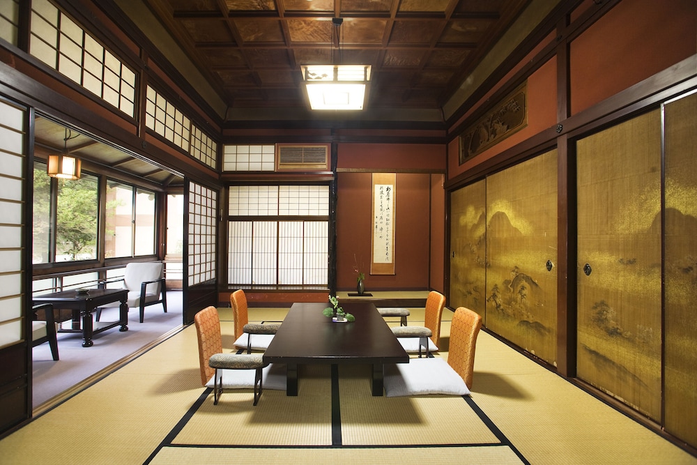 深谷温泉 元湯石屋 小松