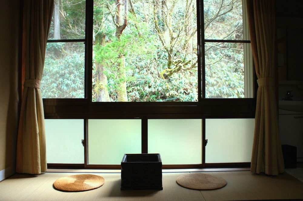 深谷温泉 元湯石屋 小松
