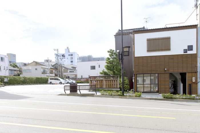 NISHICHAYAGAI MUU HOUSE HOTEL 小松