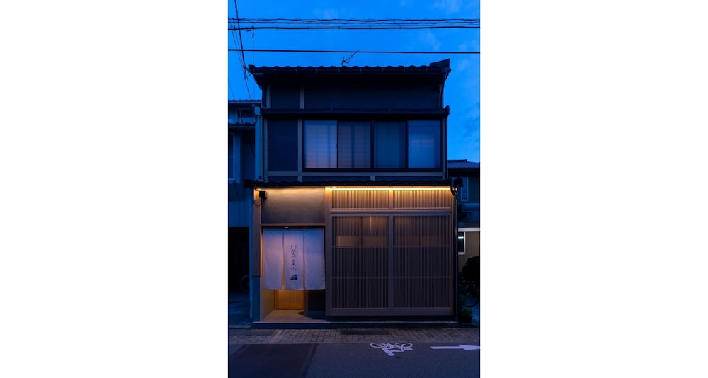 ひなや東山 小松
