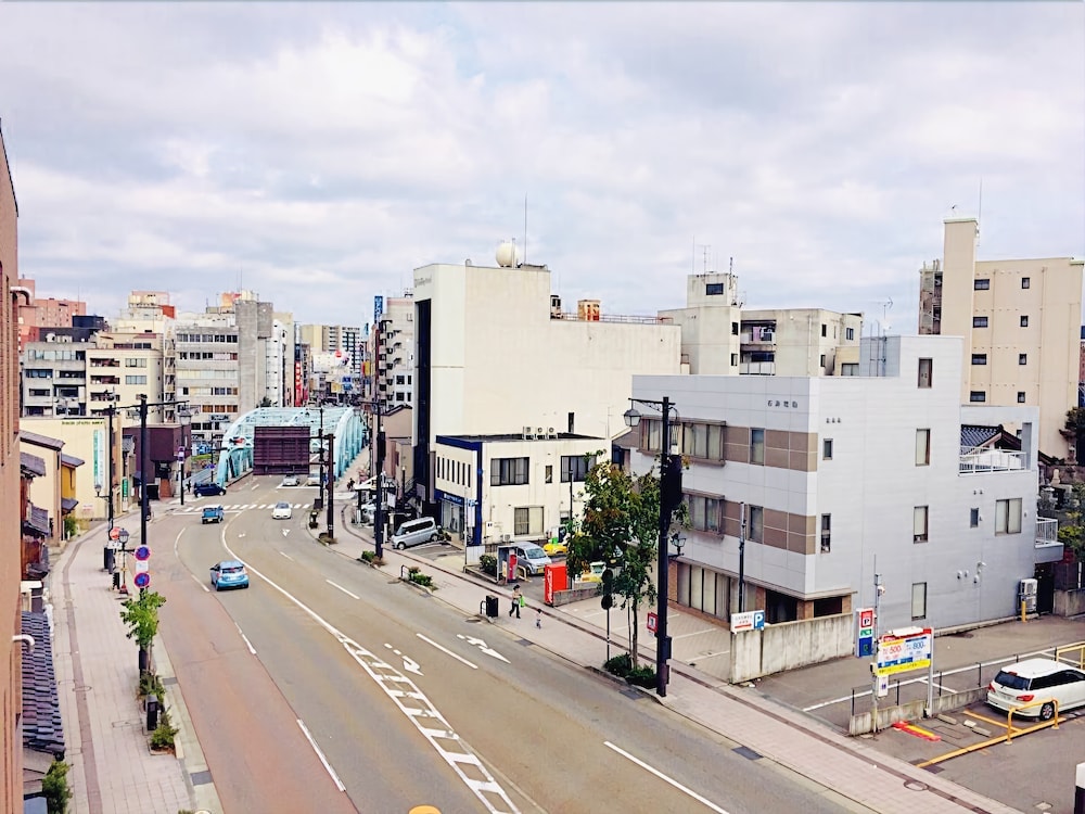 もものや 片町 小松