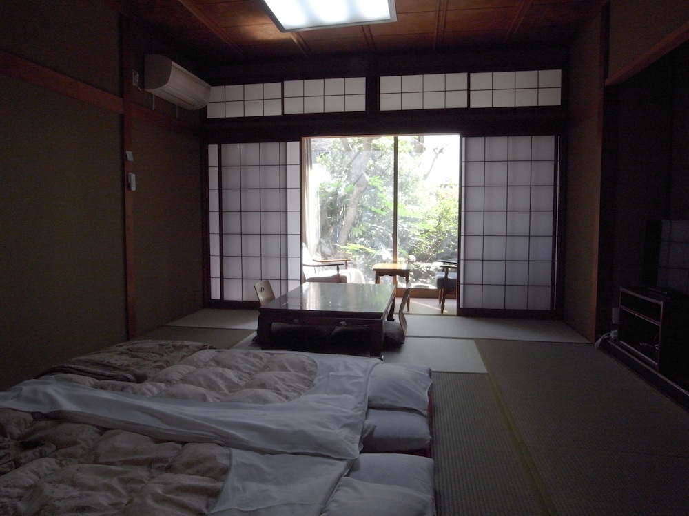 旅館やまむろ 小松