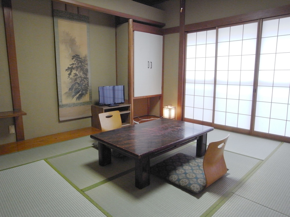 旅館やまむろ 小松