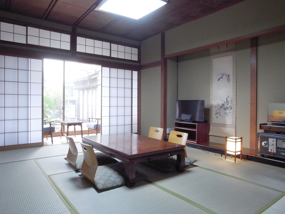 旅館やまむろ 小松