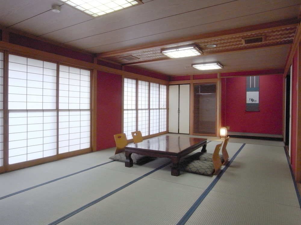 旅館やまむろ 小松