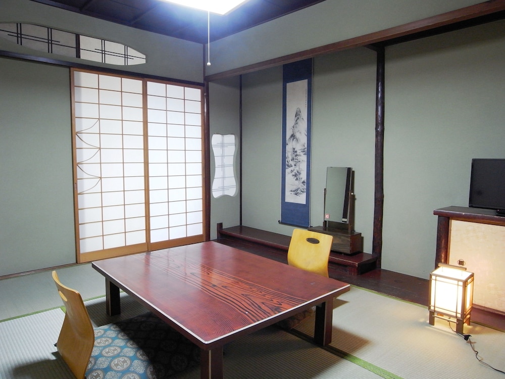 旅館やまむろ 小松