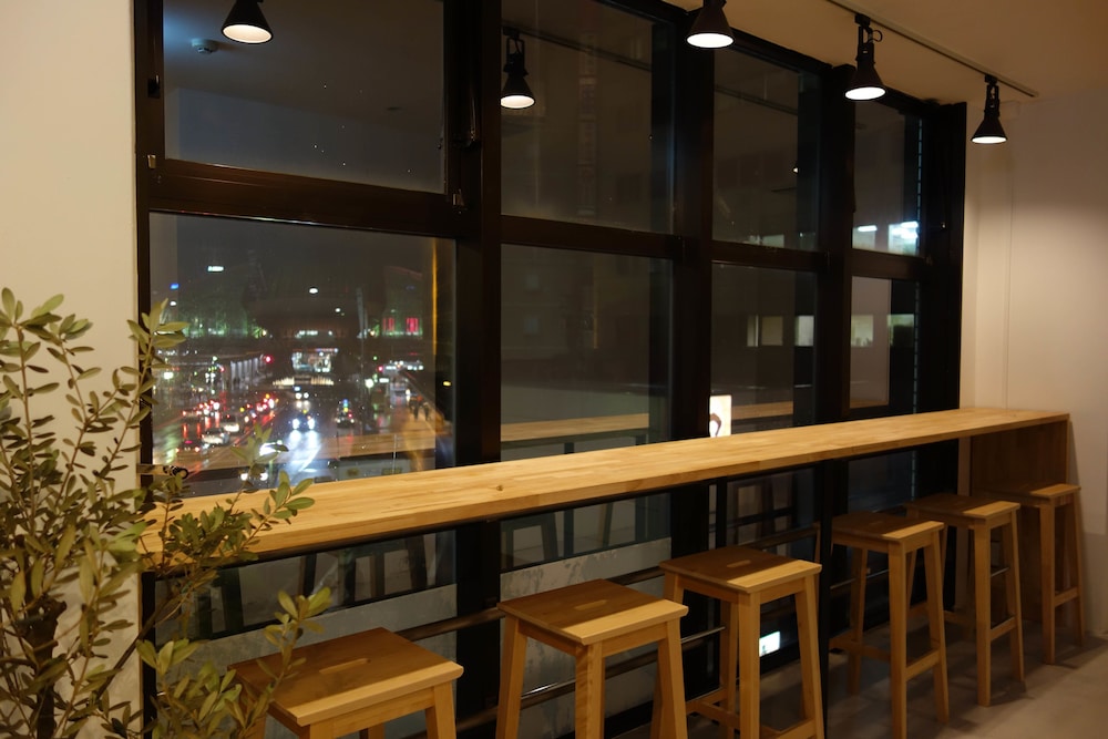 BLUE HOUR KANAZAWA 小松