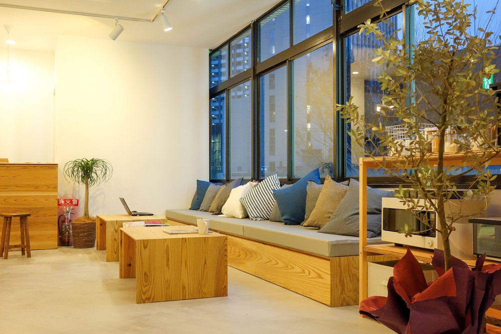 BLUE HOUR KANAZAWA 小松