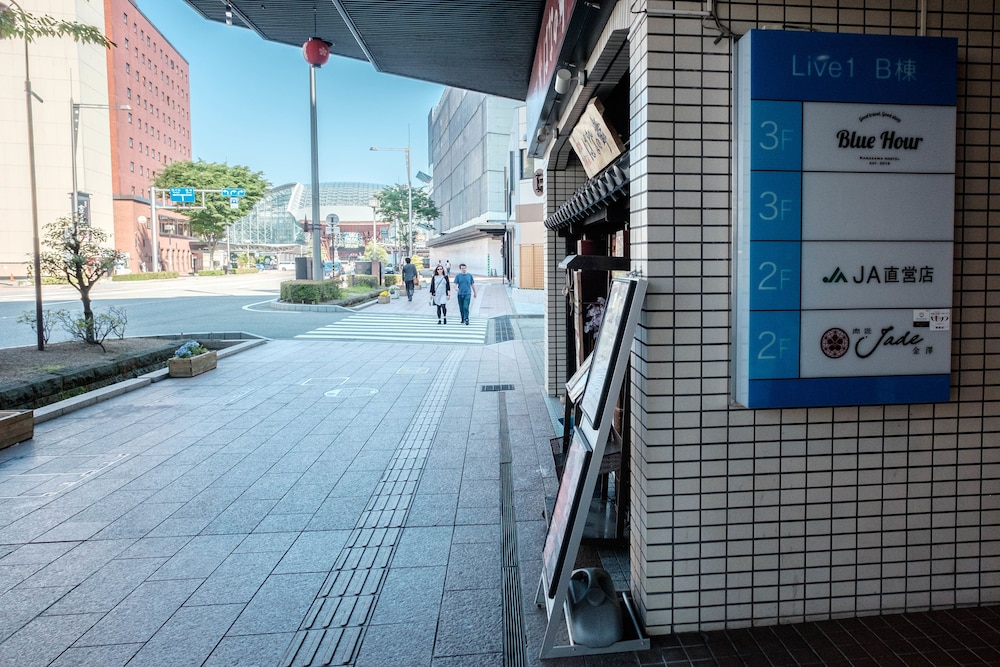 BLUE HOUR KANAZAWA 小松