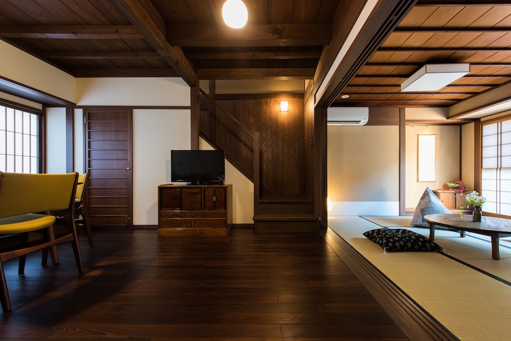 東山かげろひ 小松