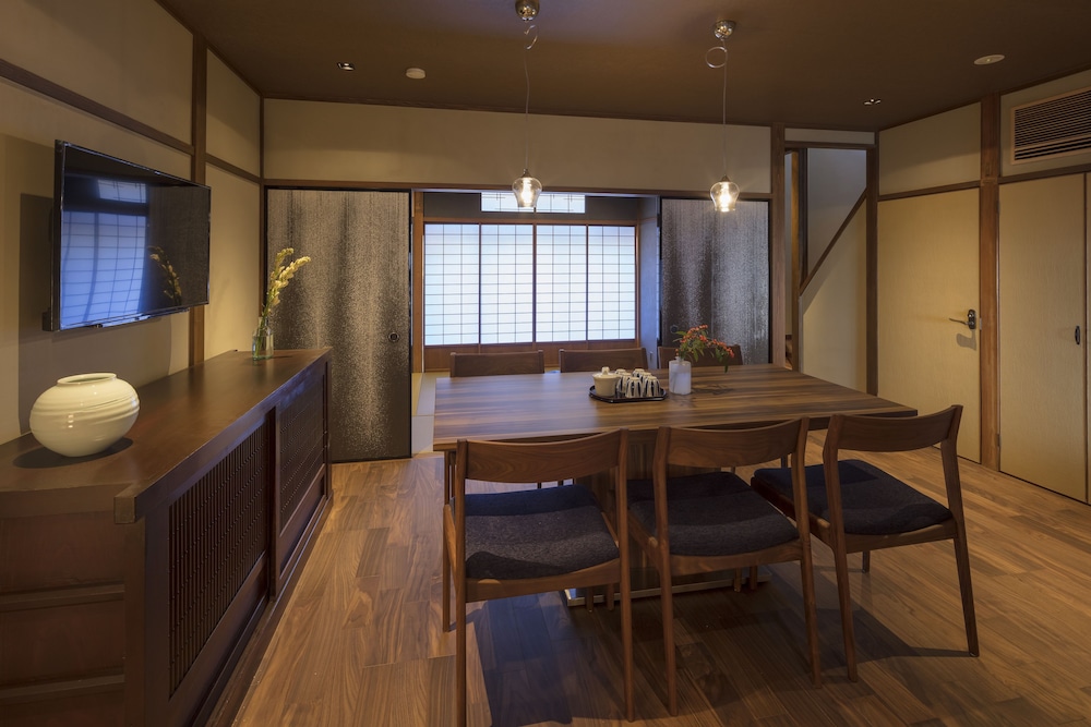 彦三町 銀の間 小松