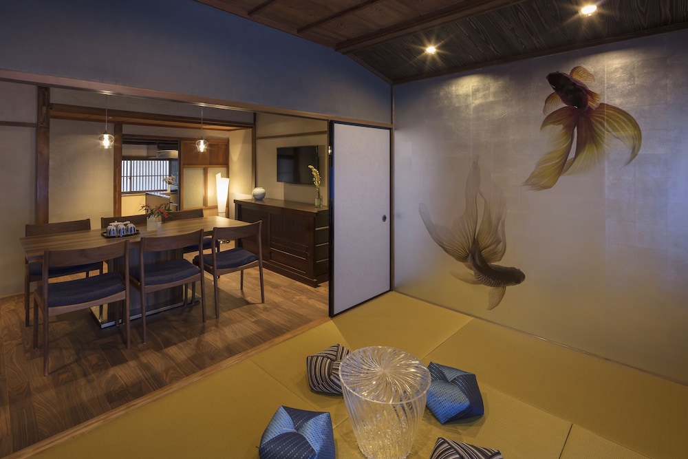 彦三町 銀の間 小松