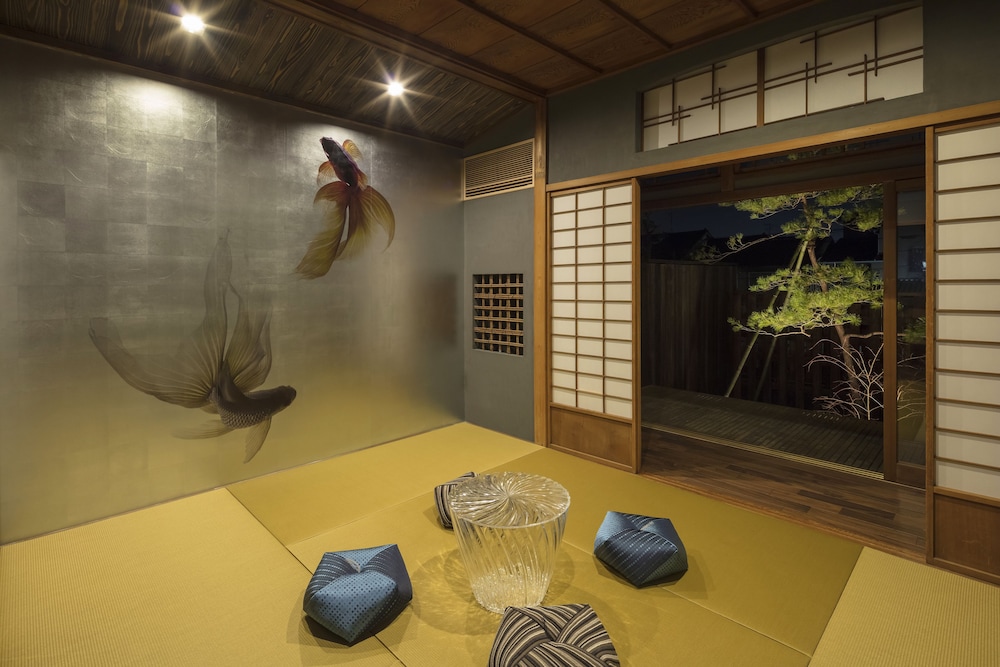 彦三町 銀の間 小松