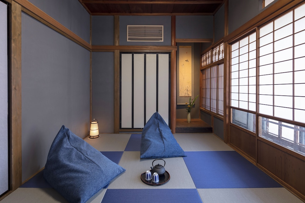 彦三町 銀の間 小松