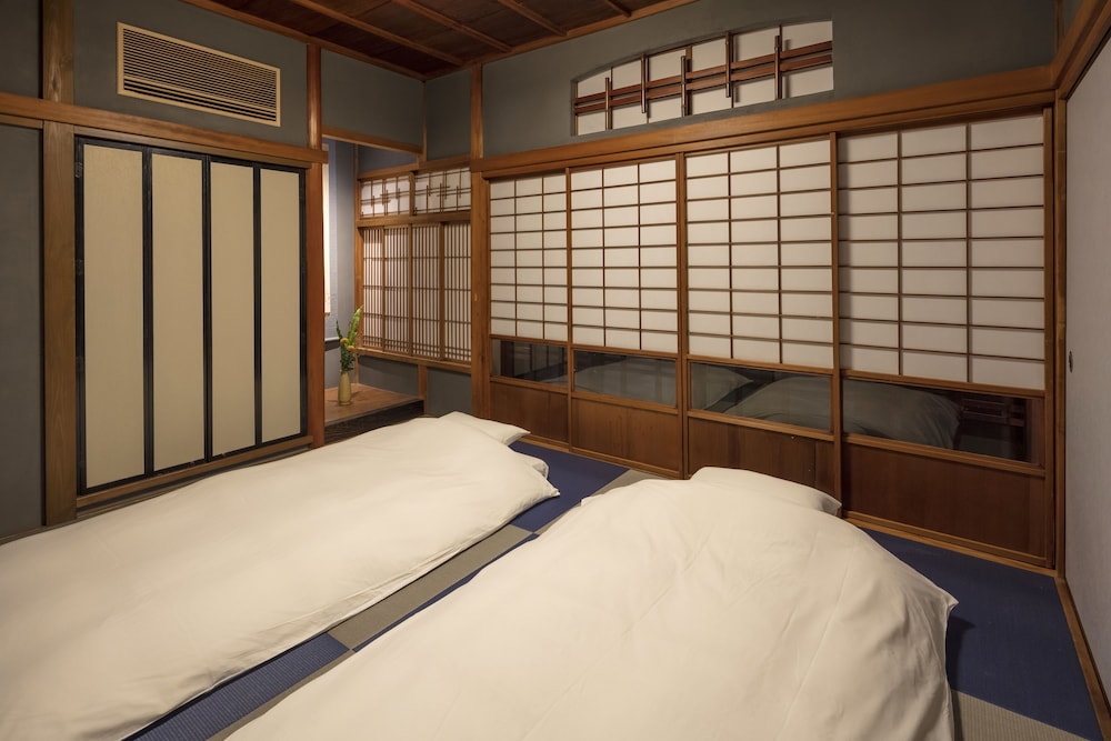 彦三町 銀の間 小松