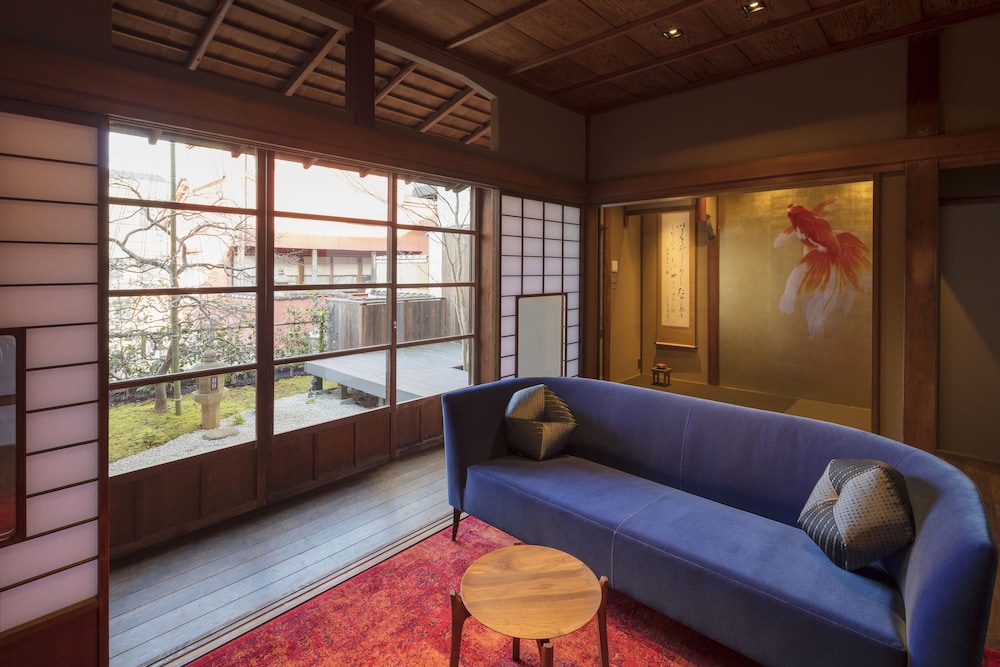 彦三町 金の間 小松