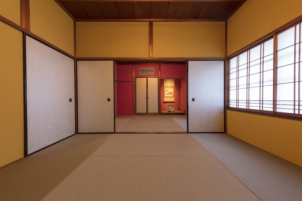 彦三町 金の間 小松