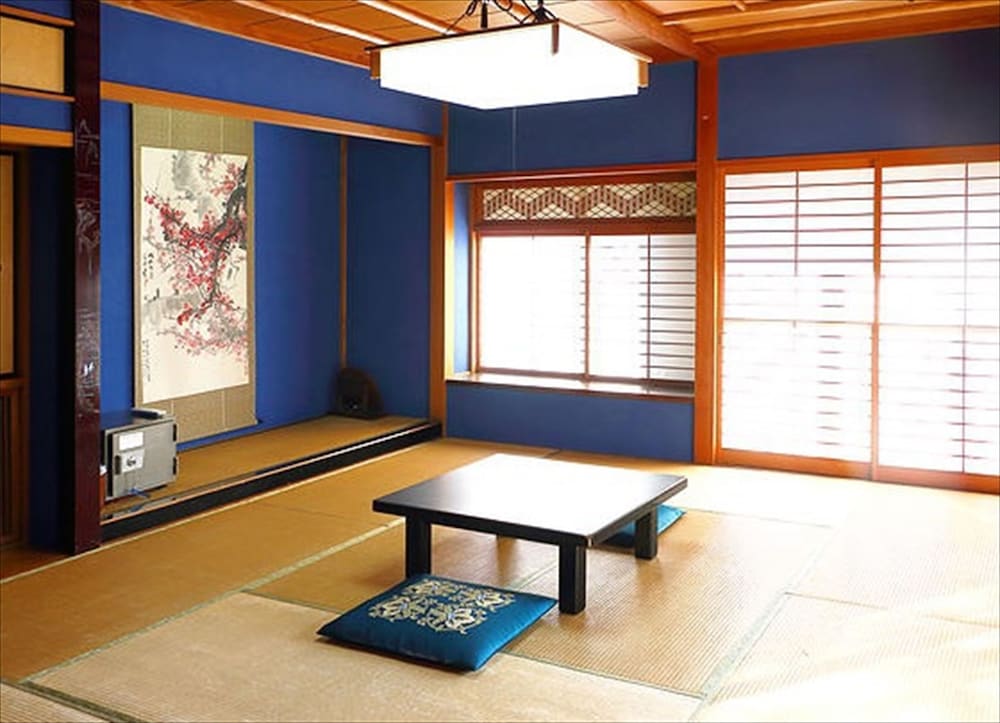 数寄屋風旅館からさわ 小松