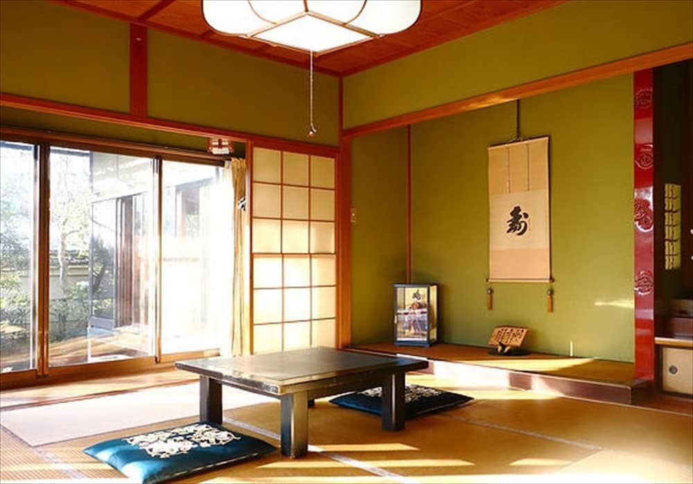 数寄屋風旅館からさわ 小松