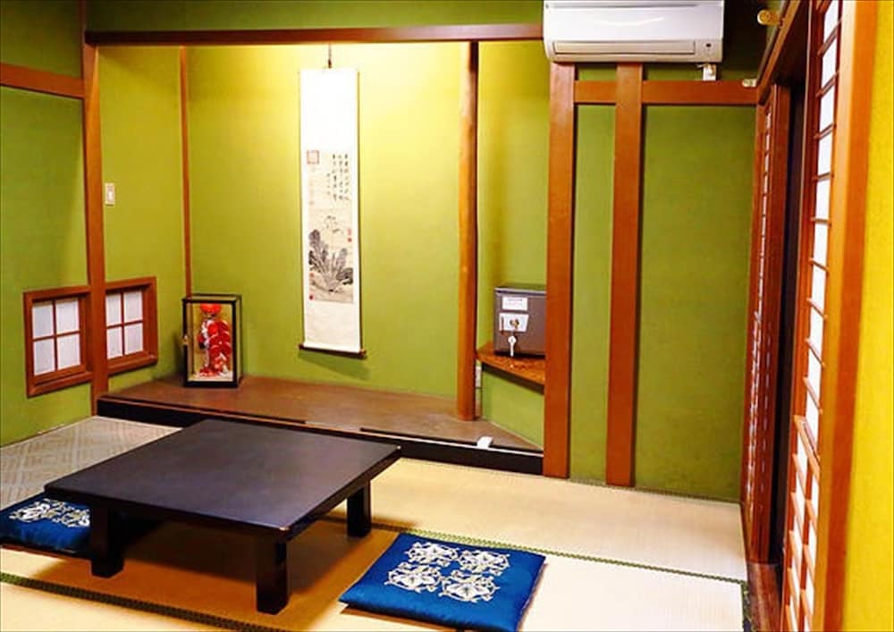 数寄屋風旅館からさわ 小松