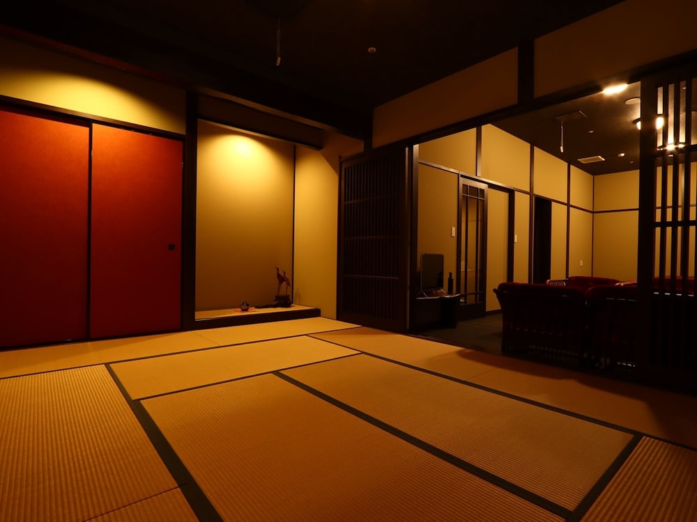 数寄屋風旅館からさわ 小松