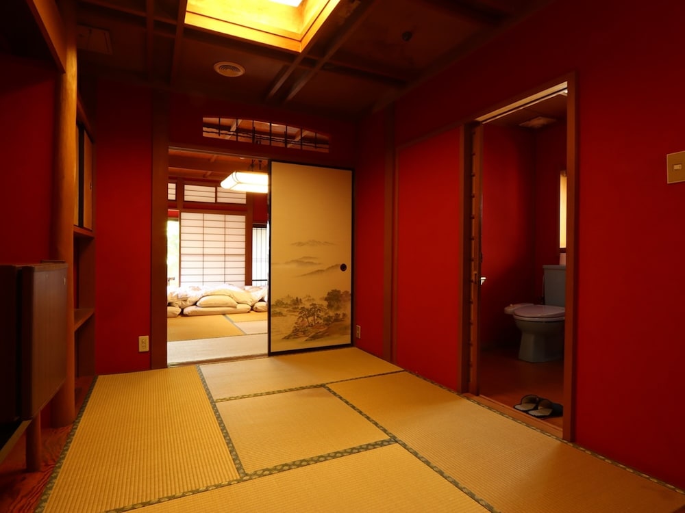 数寄屋風旅館からさわ 小松