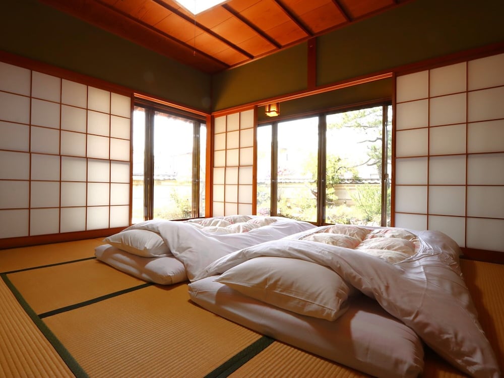 数寄屋風旅館からさわ 小松