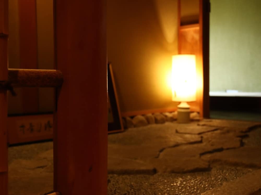 数寄屋風旅館からさわ 小松