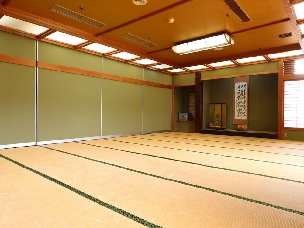 数寄屋風旅館からさわ 小松