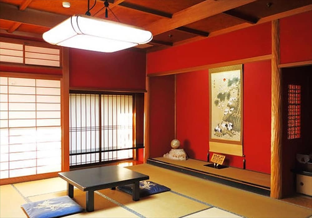 数寄屋風旅館からさわ 小松