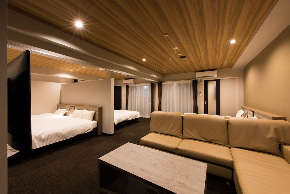 INOVA 金沢駅前ホテルSUITE 小松