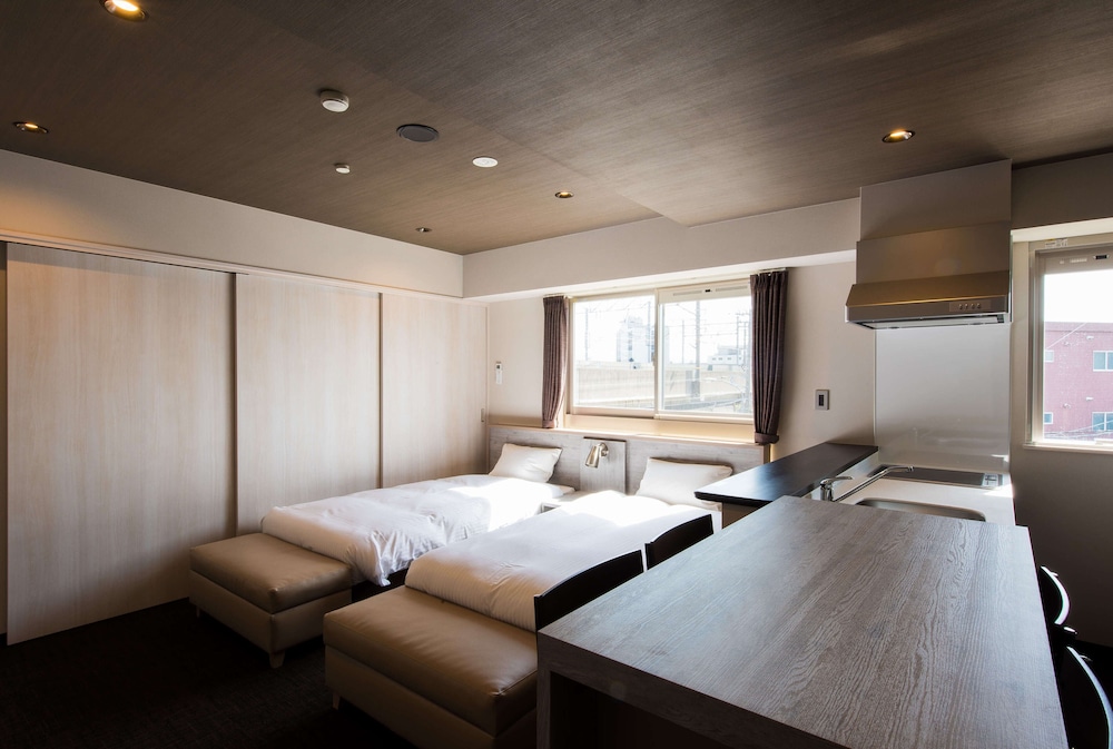 INOVA 金沢駅前ホテルSUITE 小松