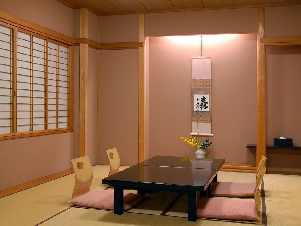 湖畔の宿 森本 小松